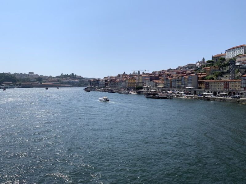 Essential Tour of the Two Banks of the Douro in Porto - Participant Information and Reviews