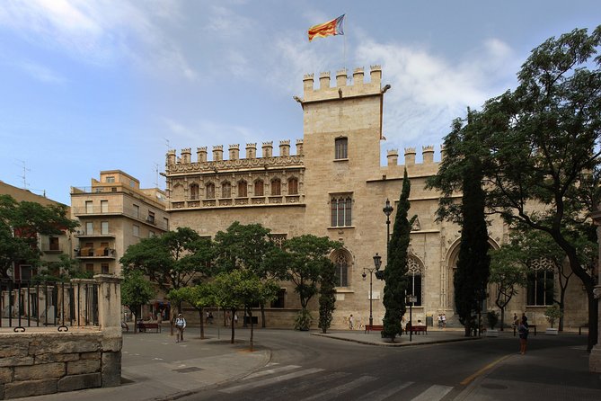 Essential Valencia: Local Culture and Gastronomy - Uncovering Unique Traditions and Customs