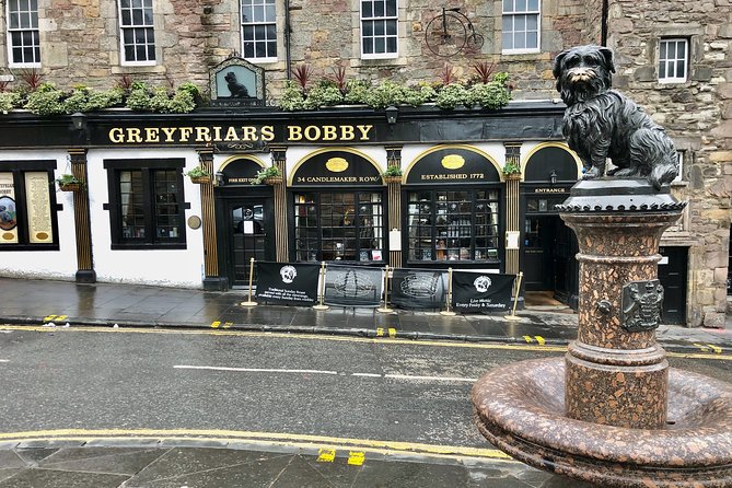 Essential Walking Tour of Edinburghs Old Town - Tour Requirements and Accessibility