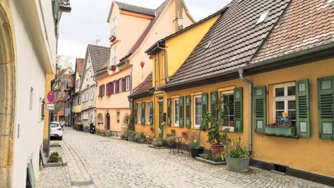 Esslingen: Self-Guided Tour to the Castle - Getting to Esslingen