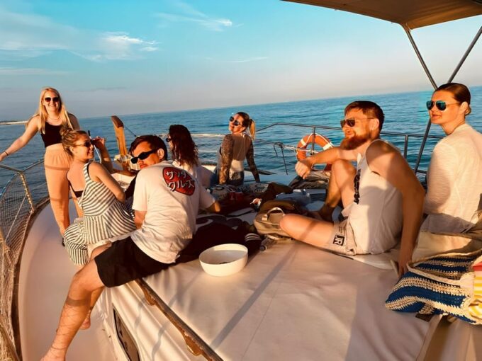 Estepona: Dolphins Searching Sea Cruise With Drink & Snacks - What to Expect on the Cruise