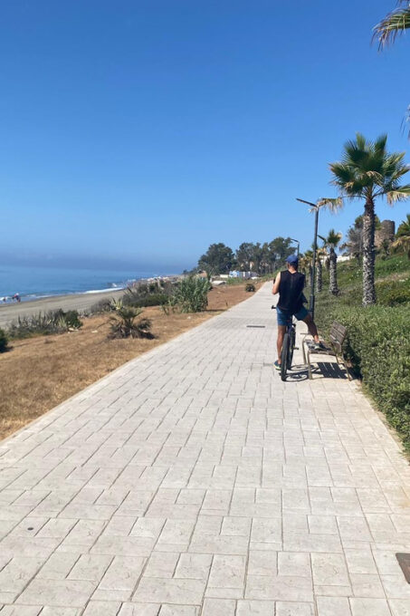 Estepona: Premium Bike Tour Including Tapas and Drink - Participant Restrictions