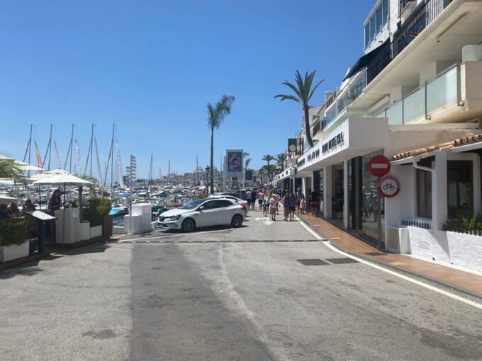 Estepona / Puerto Banus: Premium Bike Tour Estepona - Puerto Banus - Included Tapas and Drinks