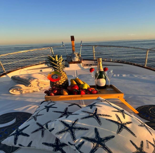 Estepona: Sea Cruise in Search of Dolphins/Drink & Snacks - Additional Beverage Options