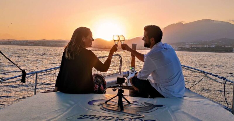Estepona: Sunset Boat Trip & Cava & Tapas - Experience Highlights