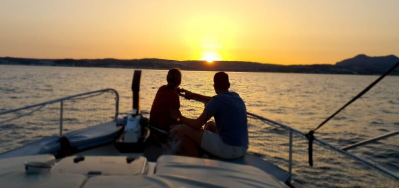 Estepona: Sunset Boat Trip & Cava & Tapas - Booking Information