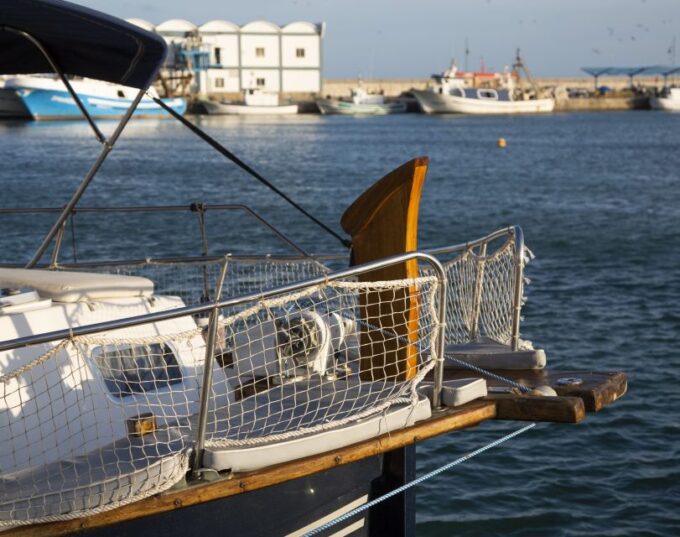 Estepona: Sunset Boat Trip & Cava & Tapas - Refreshments and Amenities
