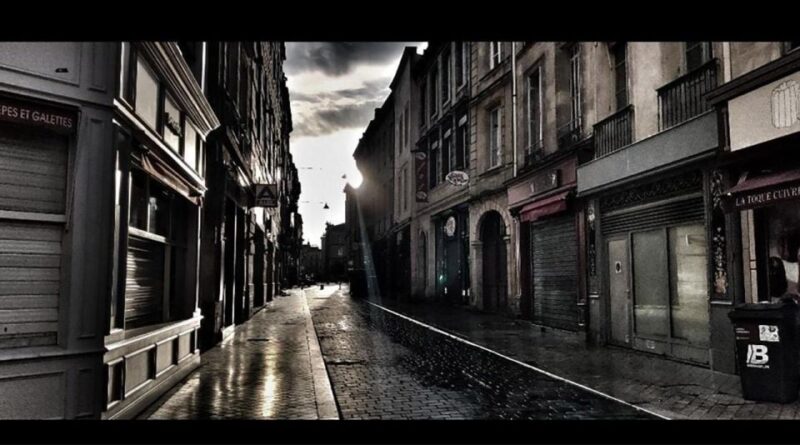 Eternal & Haunting Echoes - Bordeauxs Enigmatic Ghost Tour - Bordeauxs Haunting History Explored
