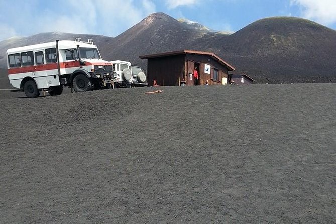 ETNA BASIC TOUR 2,000 M - Booking and Cancellation Policy