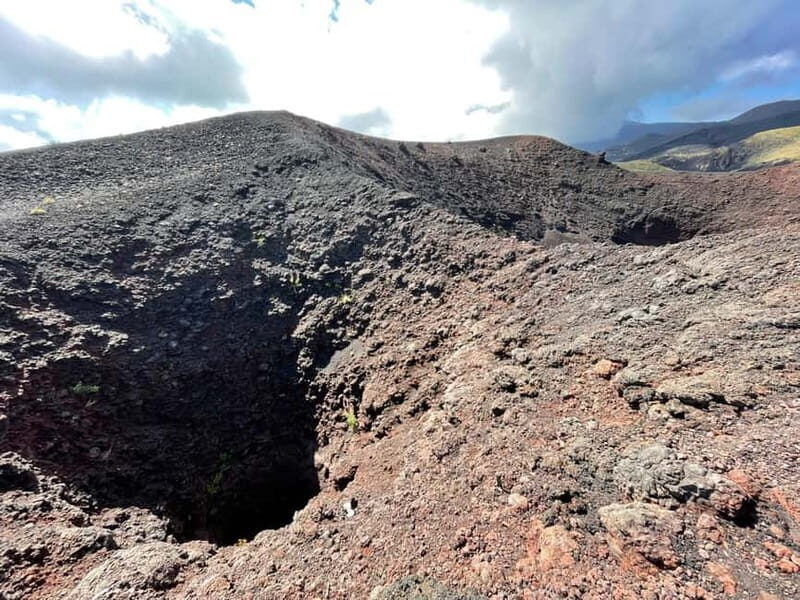 ETNA VOLCANO: Excursion to the Crater of 2002 - Key Points
