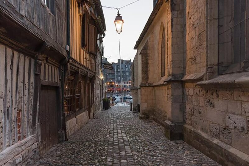 Etretat and Honfleur: Private Day Trip From Le Havre - Discovering Honfleur
