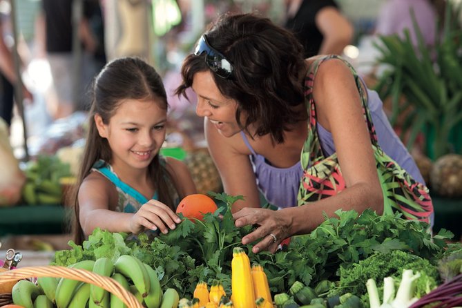 Eumundi Markets Bus Transfer: Mooloolaba Sunshine Coast& Noosa - Experience at the Markets