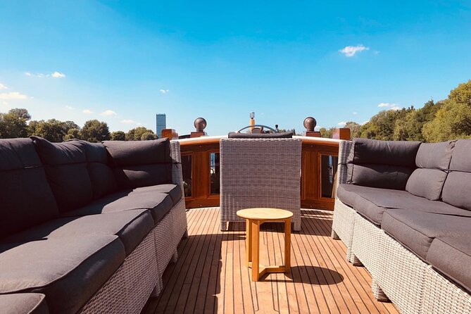 Evening Aperitif Tour Aboard the Motor Yacht Fitzgerald - Accessibility and Participation