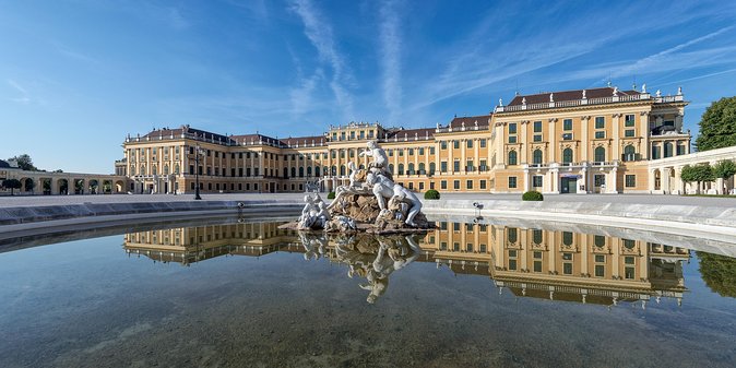 Evening at Schönbrunn Palace Vienna: 3-course Dinner and Concert - Dinner Details