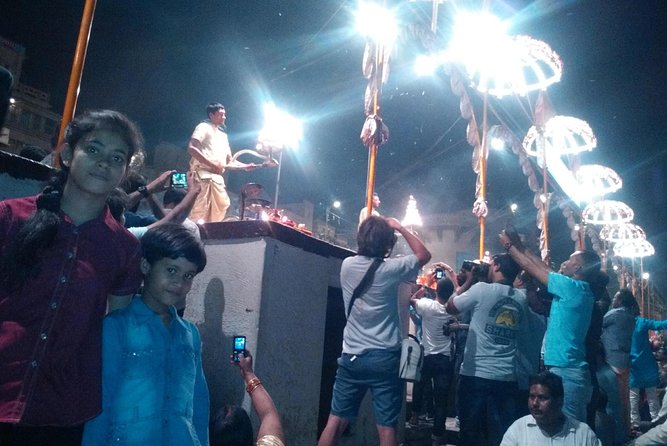 Evening Ceremony of Ganges in Varanasi With Official Tour Guide - Meeting Point and Pickup Options