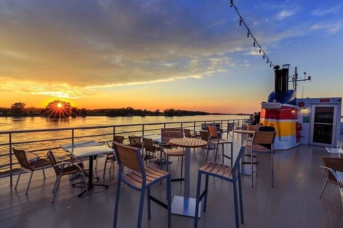 Evening Cruise in Montreal - Inclusions and Exclusions