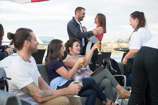 Evening Cruise in Montreal - Dining and Beverages