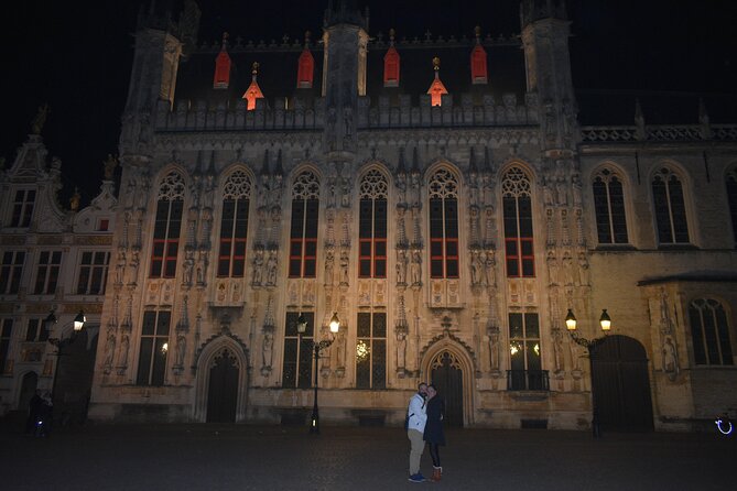 Evening Delights: Bruges Tour With Beer & Chocolate - Must-See Food Hotspots