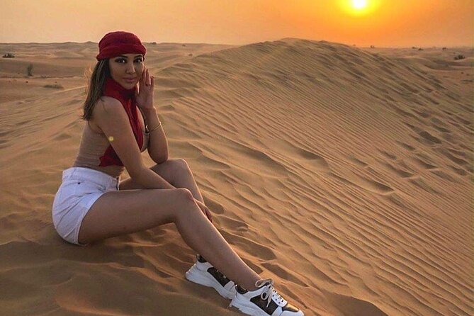 Evening Desert Safari With BBQ Dinner - Smoking Shisha and Henna