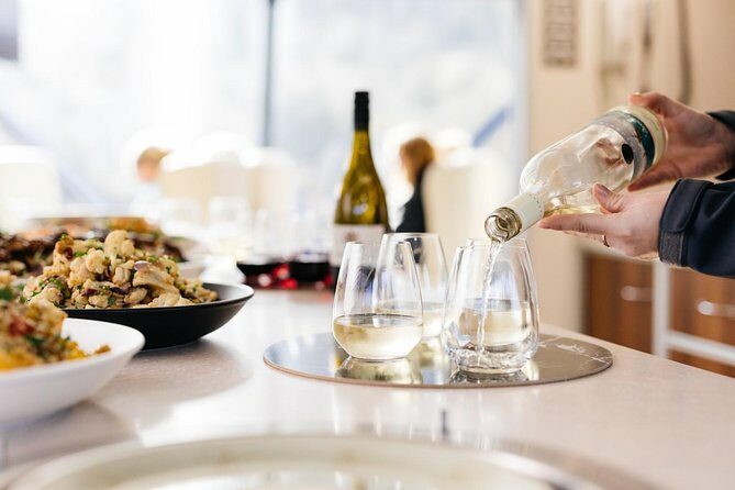 Evening Dinner Cruise - FAQs About the Evening Dinner Cruise