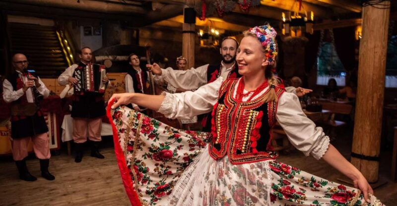 Evening Folk Show, Singing, Dancing and Delicious Food! - Pricing and Reservations