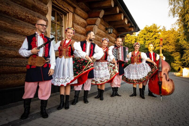 Evening Folk Show, Singing, Dancing and Delicious Food! - Transportation and Itinerary