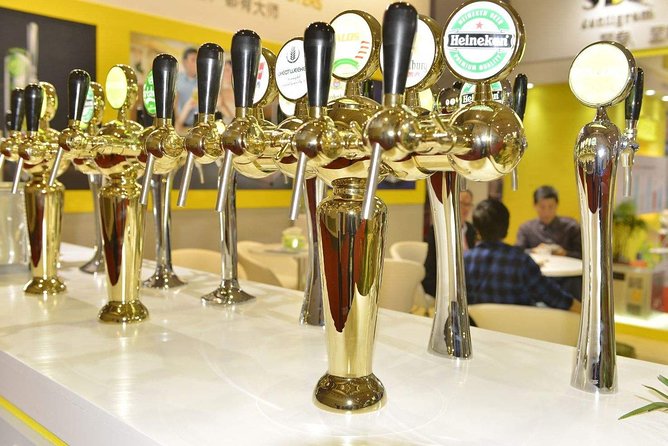 Evening Food Private Tour With Brewery Taproom Hopping at Slow Boat in Beijing - Exploring Beijings Street Food Scene