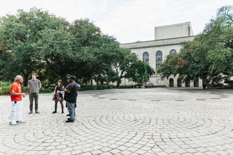 Evening in New Orleans: Live Jazz Music Discovery Tour - Tour Features