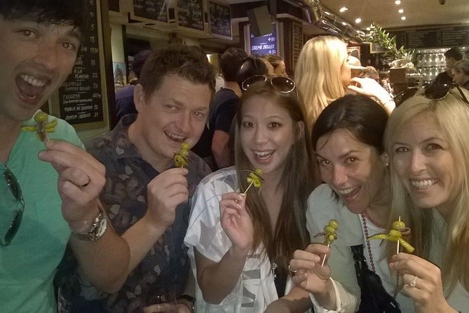 Evening Pintxo-Tapas Tour With Discover San Sebastian - Pintxos Tasting Experience