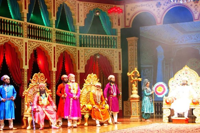Evening Tour Agras Mohabbat the Taj Show With Shopping & Dinner - Pickup and Transportation Details