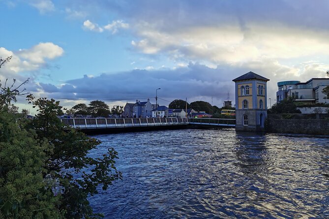 Evening Walking Tour of Galway - Knowledgeable and Engaging Guide
