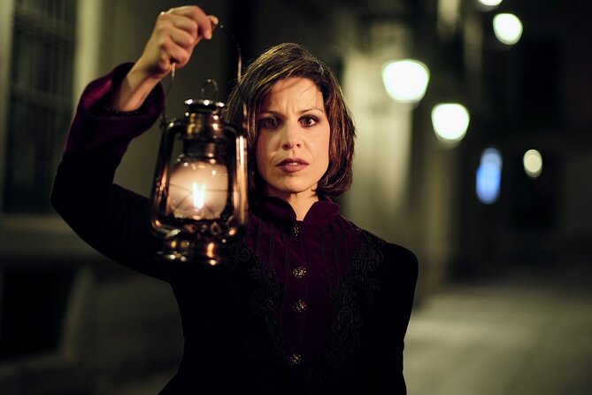 Evening Walking Tour: Spanish Inquisition & Legends of Old Madrid - Macabre Legends and Tales