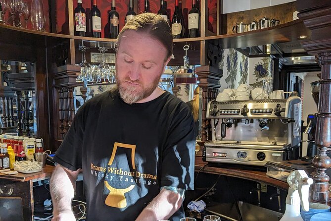 Evening Whisky Tasting in a Traditional Edinburgh Bar - Overview of the Experience