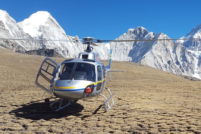 Everest Base Camp Landing by Helicopter at Kalapathar View Point - Good To Know