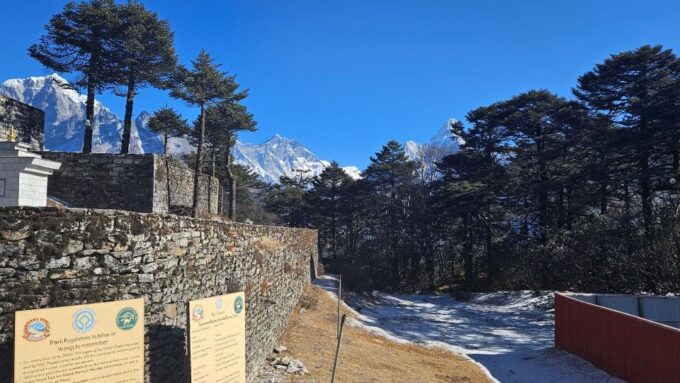 Everest Base Camp: Luxury Heli Trek 9 Days - Luxury Accommodations
