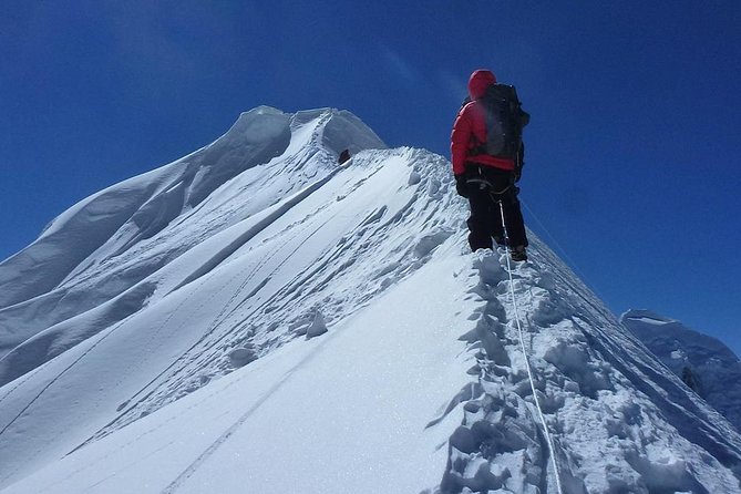 Everest Base Camp Trek & Island Peak Climbing -19 Days - Key Points