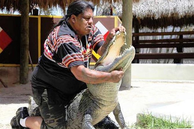 Everglades Air Boat Ride + Alligator Show. - Tour Inclusions