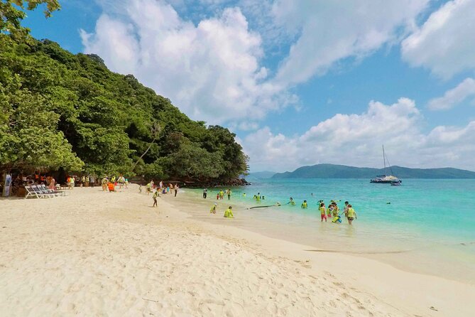 Everyday Banana Beach - Exploring Coral Islands Wonders