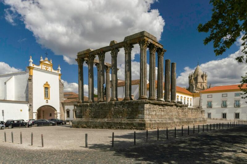 Évora and Reguengos De Monsaraz Castle, Full Day, From Lisbon - Transportation and Accessibility
