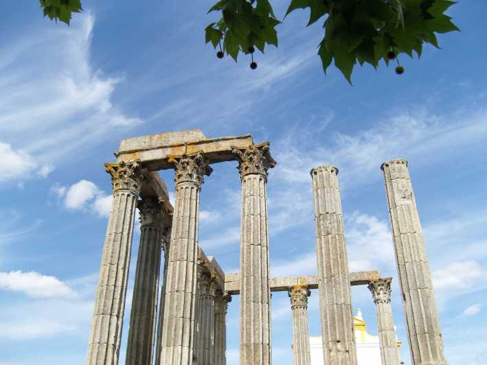 Evora Churches And Temple Private Tour From Lisbon - Key Points