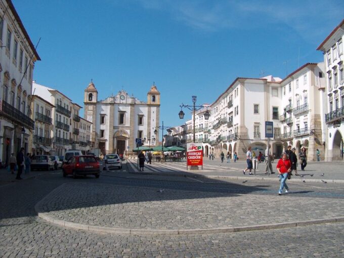 Évora: City Highlights Private Walking Tour - Frequently Asked Questions
