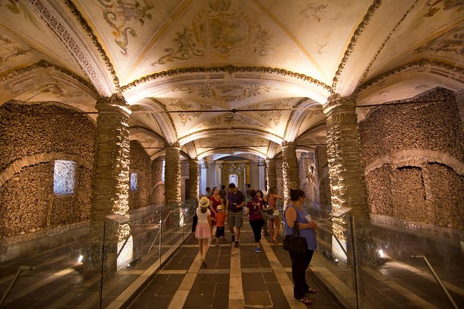 Évora Full Day Tour From Lisbon With Traditional Lunch and Wine Tasting - Admire the Chapel of Bones