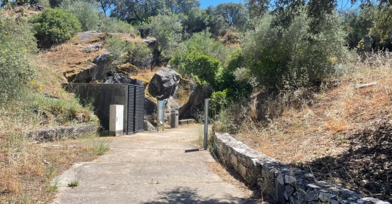 Évora or Montemor: Guided Tour of the Escoural Caves - Frequently Asked Questions
