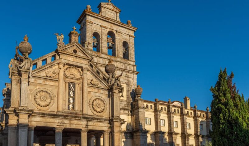 Evora Private Excursion From Lisbon - Experience Highlights