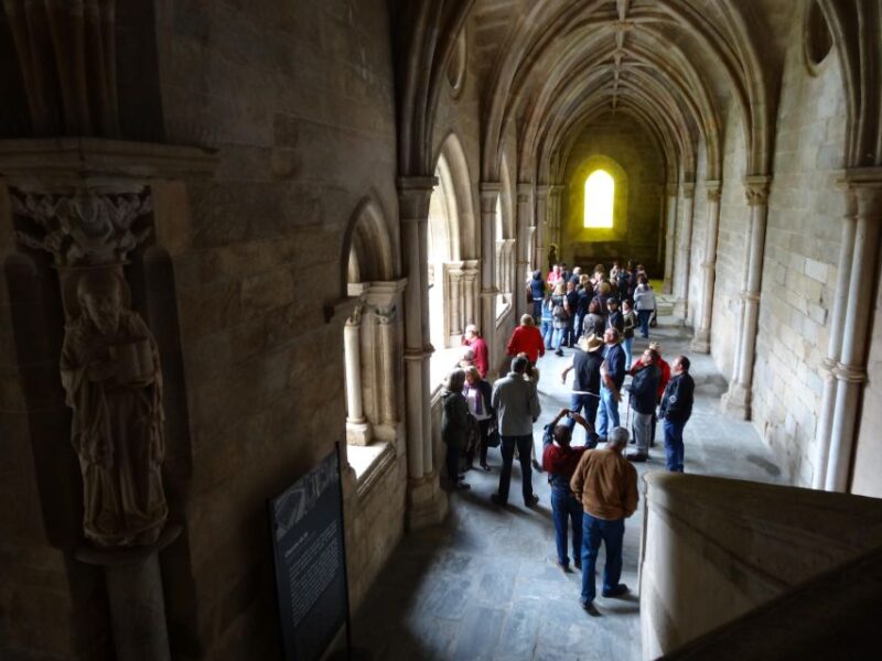 Évora: Private Tour With Entrance Tickets to Main Monuments - Guided Experience