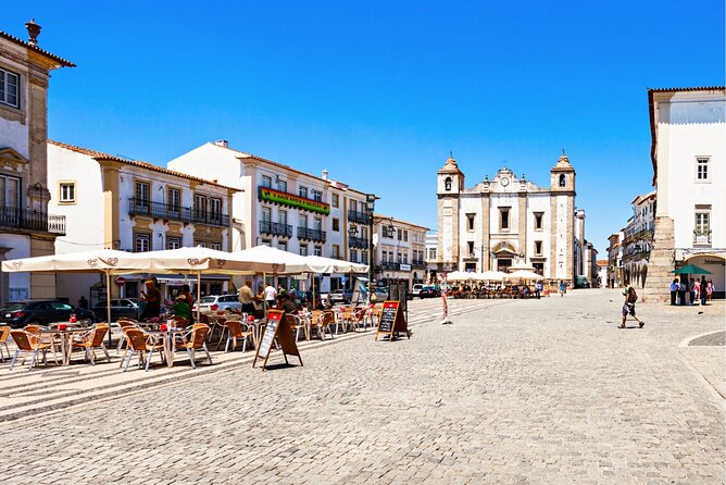 Évora Scavenger Hunt and Sights Self-Guided Tour - Booking and Confirmation