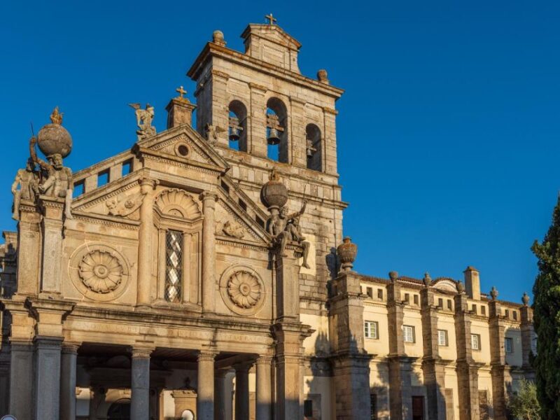 Évora With Wine Tasting - Full Day Private Tour - Cultural Landmarks
