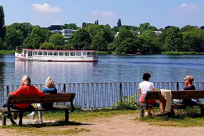 Exclusive Classic Car Tour Through the Posh Districts on the Alster - Meeting Arrangements