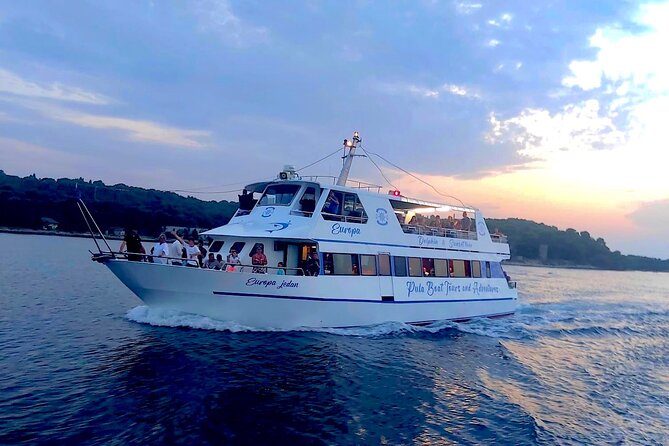 Exclusive Dolphin & Sunset Cruise With Dinner & Drinks From Pula - Professional Tour Guides