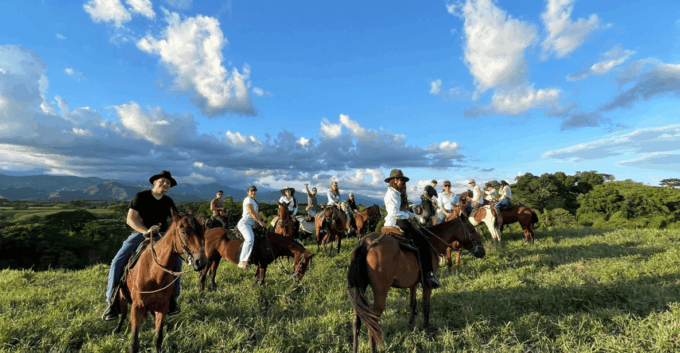 Exclusive Horseback Riding From Pereira: an Incredible Experience - Frequently Asked Questions